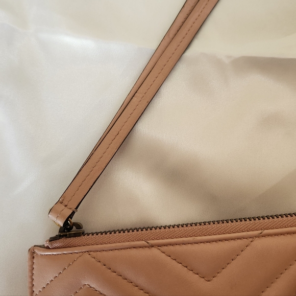 Gucci Marmont Pink Leather Large Pouch Clutch - Picture 5 of 12